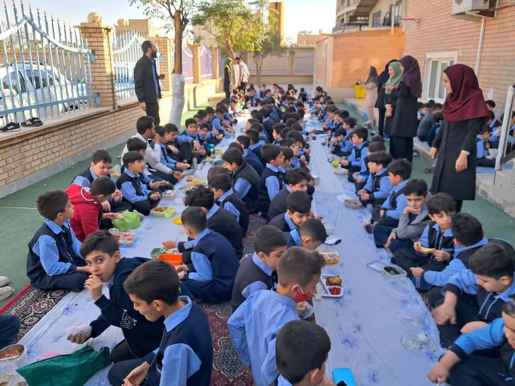 دبستان پسرانه آینده روشن