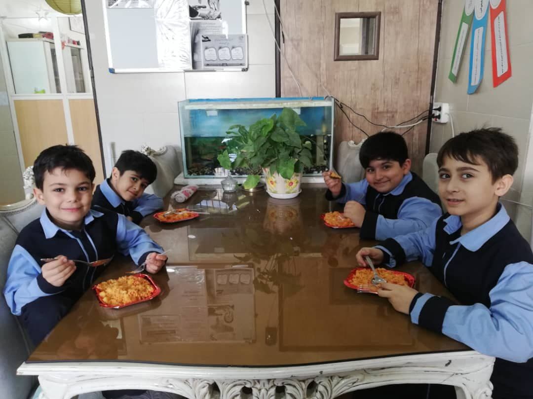 دبستان پسرانه آینده روشن